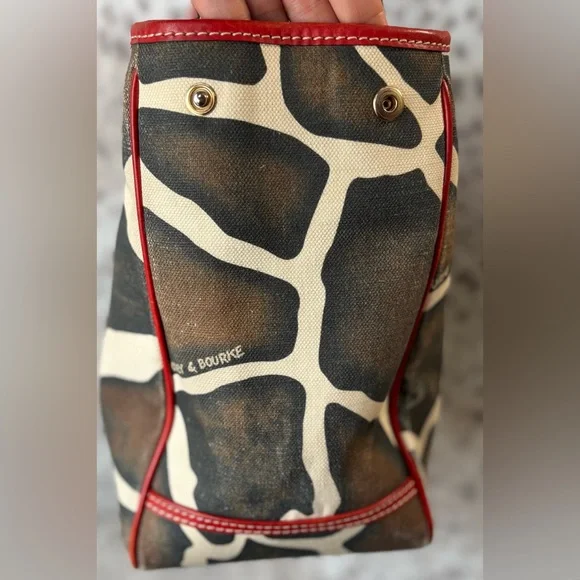 VNTG DOONEY & BUORKE GIRAFFE PRINT BAG WITH VACHETTA LEATHER KEY CASE & DUSTBAG